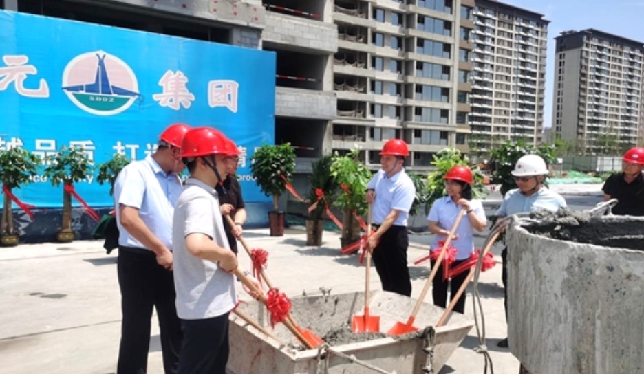 御临河院二期项目喜封金顶