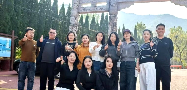 昱景兰庭营销部开展员工团建活动，践行“让家人更幸福”企业使命