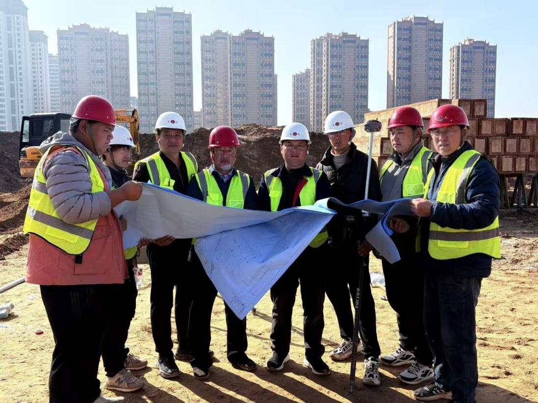 筑牢安全防线，责任重于泰山